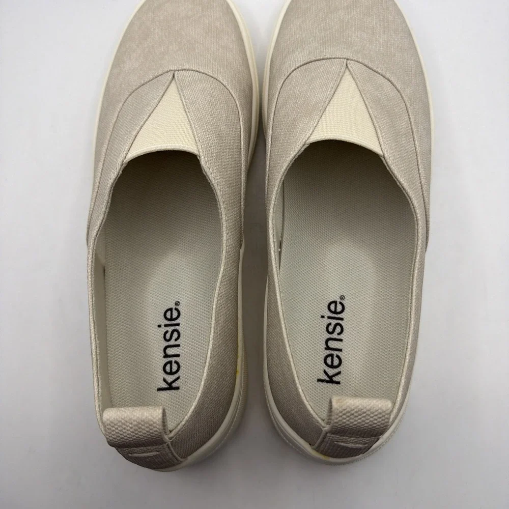 Kensie Ladies Salia Beige Slip On Loafers. Easy On And Flexible. Size 10.New